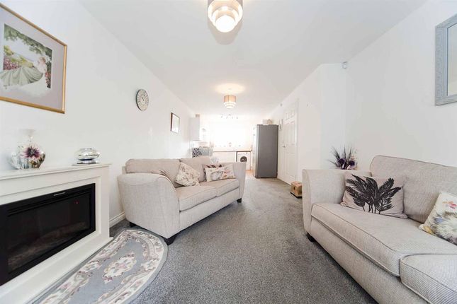 7, Clough Close, Hartlepool photo 4