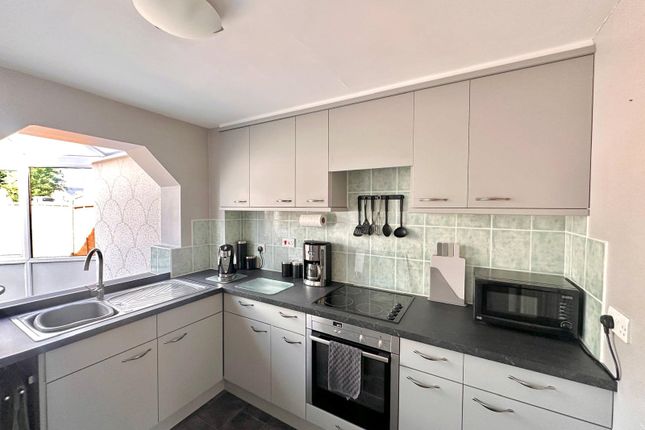 12, Church Close, Highbridge photo 4