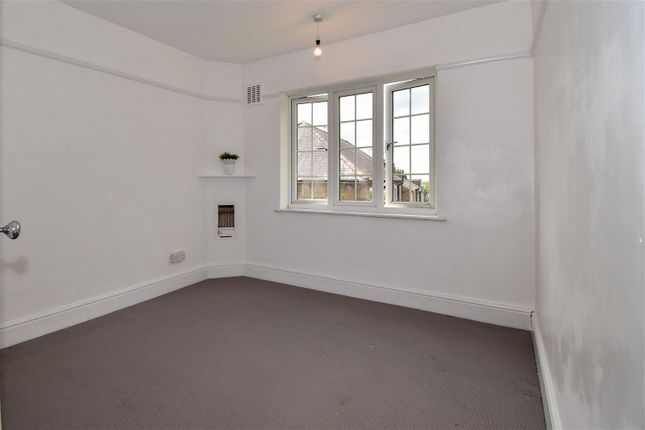 Maisonette for sale in Kings Road, Brentwood