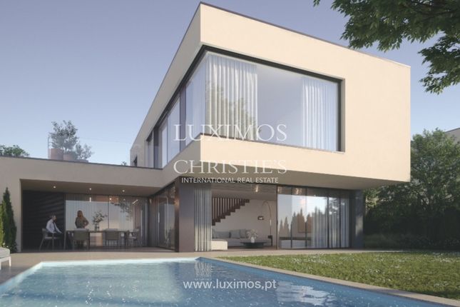 Villa for sale in Moreira, Portugal
