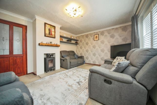 11, Devon Close, Bury Saint Edmunds photo 3