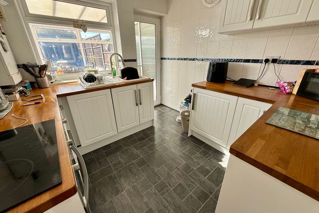 21, Chapterhouse Road, Luton photo 3