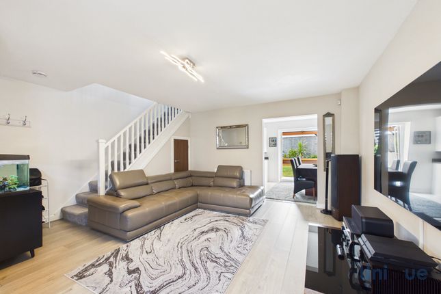 25, Buckley Grove, Lytham St. Annes photo 3