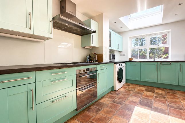 14, Walnut Road, Derbyshire photo 2