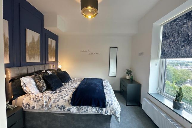 Amazing 5-Bed HMO On Cowcliffe Hill Road, Huddersfield Â€“ Zero Deposit Option Available!