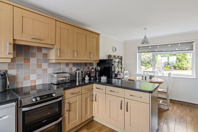 3, Tweed Road, Tonbridge photo 4