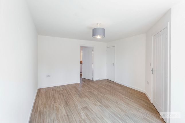 4, Brotherton Close, Weldon photo 4