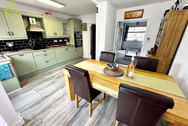 94D, Church Street Westhoughton Greater Manchester, Bolton photo 4