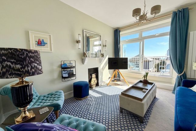 11a Gyllyngvase Terrace, Falmouth photo 3