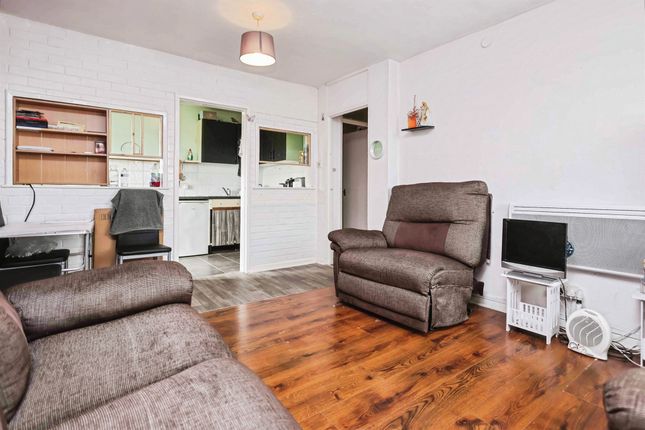 Flat 28, Carisbrooke House, Culmington Road, BIRMINGHAM photo 4