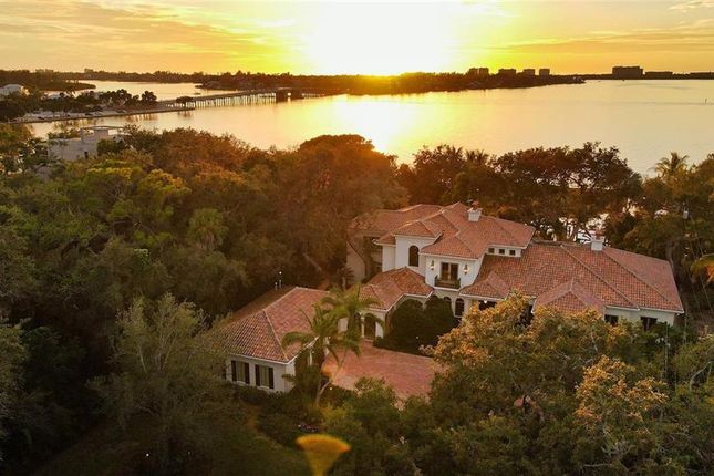 Property for sale in 3000 Southwest Dr, Sarasota, Florida, 34239, United States Of America