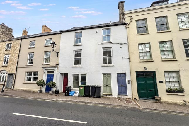 1-bed flat on 6 Ground Floor Flat, Silver Street, Tetbury, £70,000