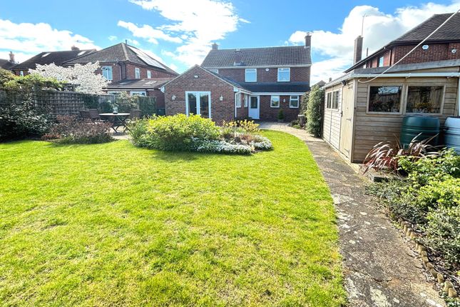 16 Estcourt Close, Gloucester photo 4