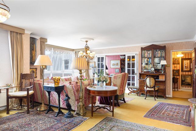 120 Pier House, 31, Cheyne Walk, London photo 3