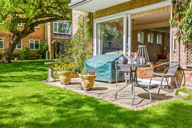 13, Dukes Drive, Leicester photo 4