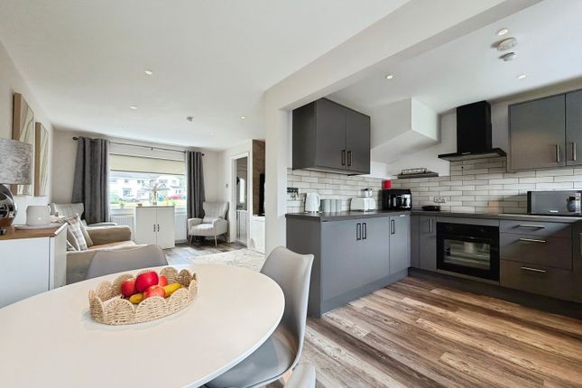 39, Glen Roy Drive, Glasgow photo 2