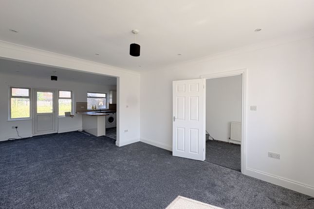253, Brabazon Road, Hounslow photo 4