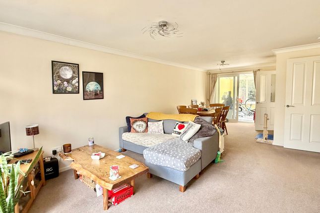 4 Lambourne Close, Southampton photo 3