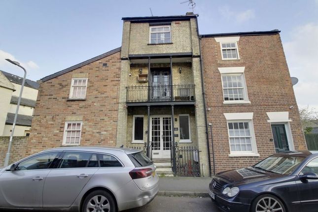 Thumbnail Town house for sale in Reform Street, Crowland, Peterborough