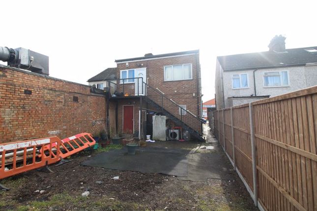Semi-detached house to rent in Leagrave Road, Luton