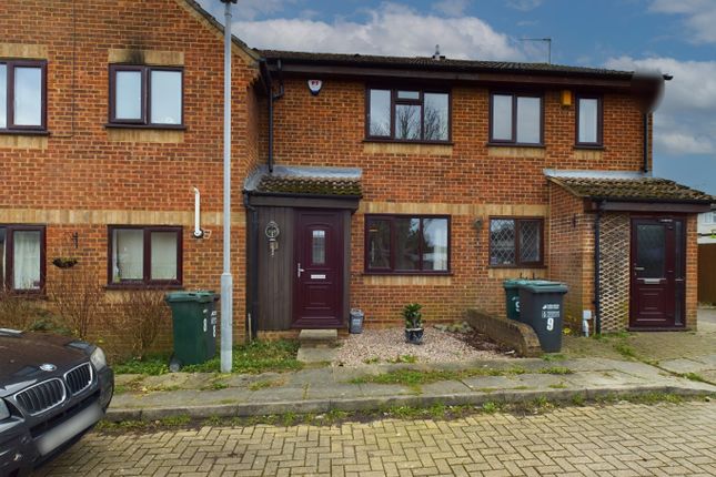 Thumbnail Terraced house for sale in Ladywalk, Maple Cross, Rickmansworth