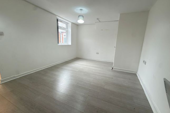 7 Church Avenue, Leicester photo 5