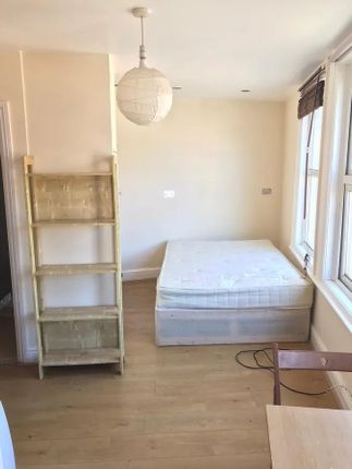 Studio to rent in High Road, London