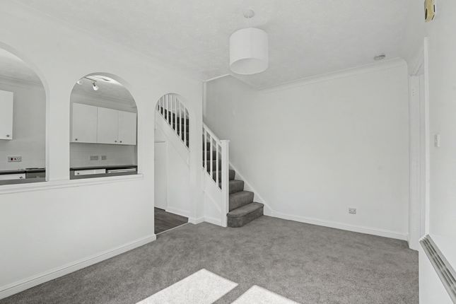 11, Surrey Water Road Rotherhithe, London photo 4