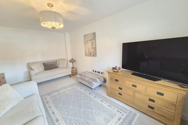 15, Laurel Avenue, Elswick photo 3