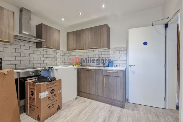 127, Cumberland Avenue, Southend-On-Sea photo 4