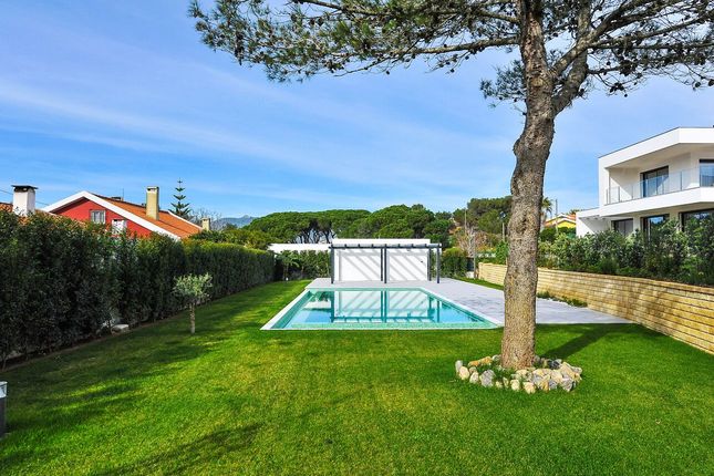 Villa for sale in Street Name Upon Request, Lisboa, Alcabideche, Pt