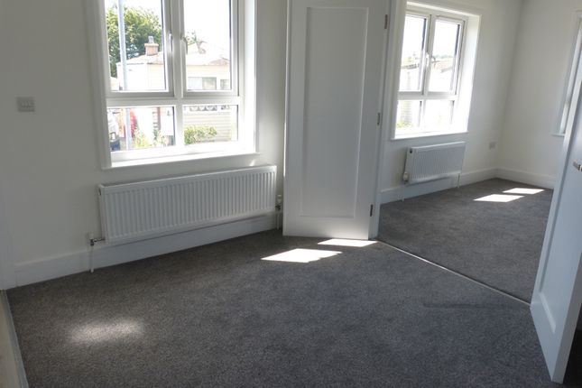 31, Manor Park, Penwithick photo 2