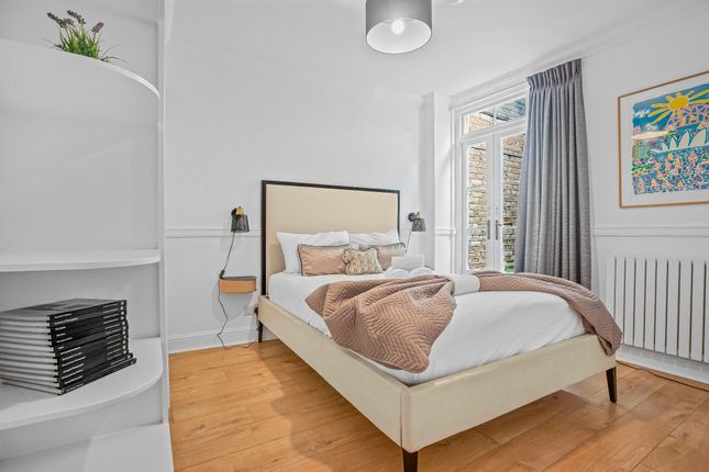 7 Brompton Place, London photo 3