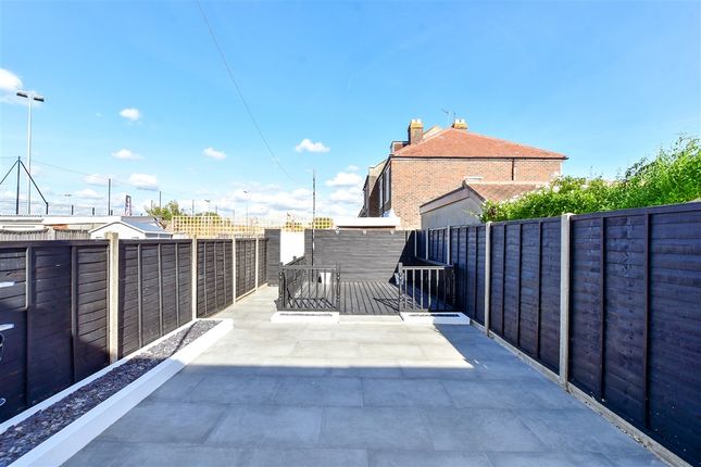 Moneyfield Avenue, Portsmouth photo 4