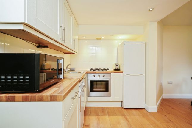 Flat 2, 85, Gipsy Lane, Oxford photo 3