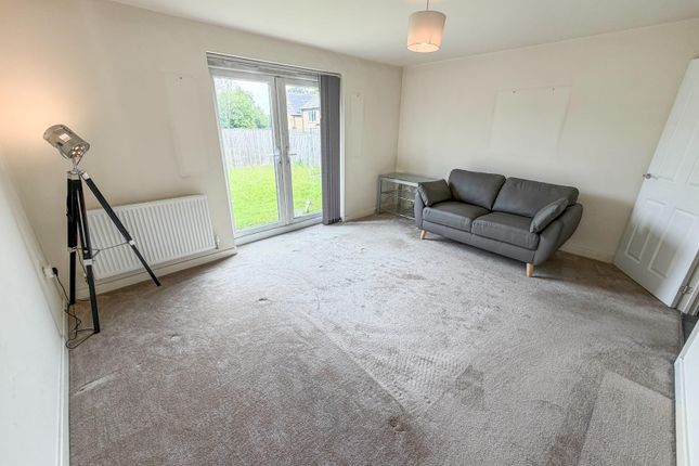 148, Cartmell Drive, West Yorkshire photo 3