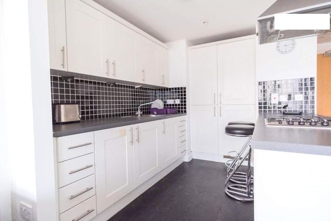 15, Channelsea Road, Stratford , London photo 2