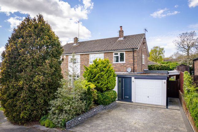 Thumbnail Semi-detached house for sale in Oaklands, South Godstone