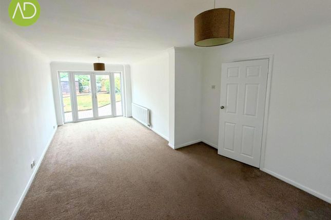 6, High Road, Broxbourne photo 3