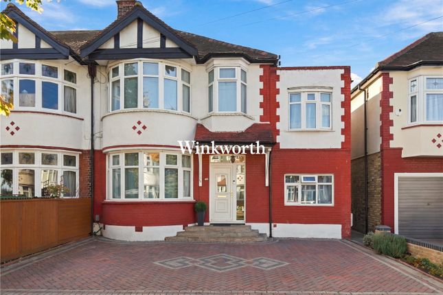 Wentworth Gardens, London photo 2