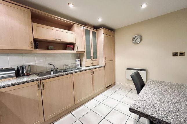 Flat for sale in Highgate Road, Altrincham