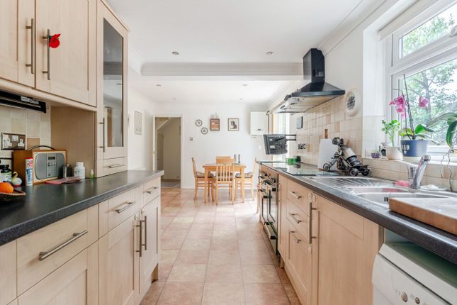 15, Fielders Way, Romsey photo 4