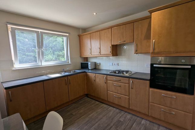 Room Let, 17 Brook Gardens, Close to Universities photo 2