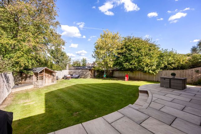 5 Millfield, Horsham photo 4