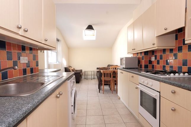 Terraced house to rent in Coombe Road, Brighton BN2