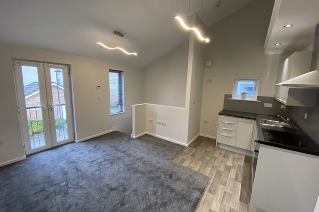 25, Stark Way, Lincoln photo 3