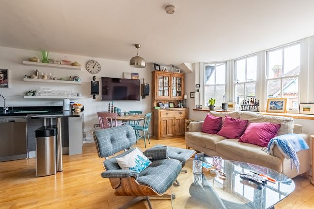Flat for sale in London Road, St. Albans, Hertfordshire