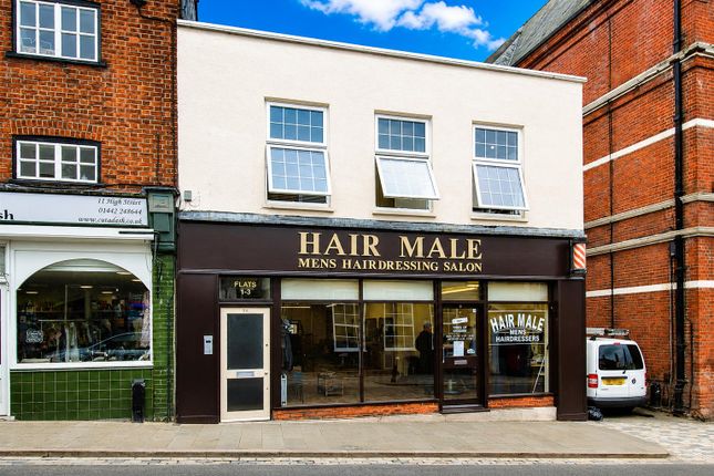 Studio flat on Flat 1, 9a, High Street, Hemel Hempstead, £1,000/mo