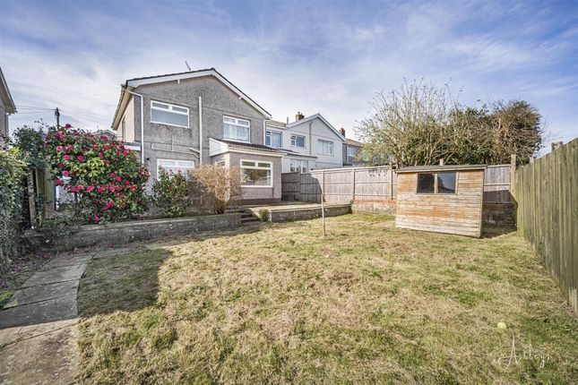 16, Eastland Close, Swansea photo 4