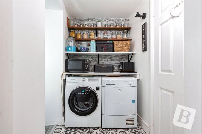 37, Bosworth Road, Dagenham photo 4